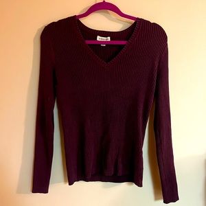V-Neck Ribbed Maroon Sweater